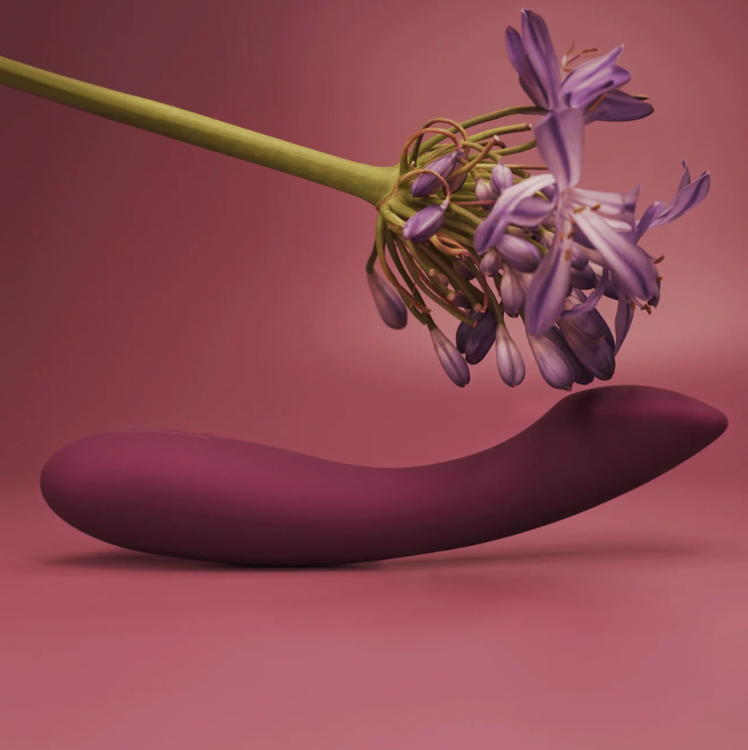 Livia – Il vibratore elegante che segue le tue curve